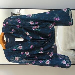 Francesca's Mi Mai Floral Blouse Size M